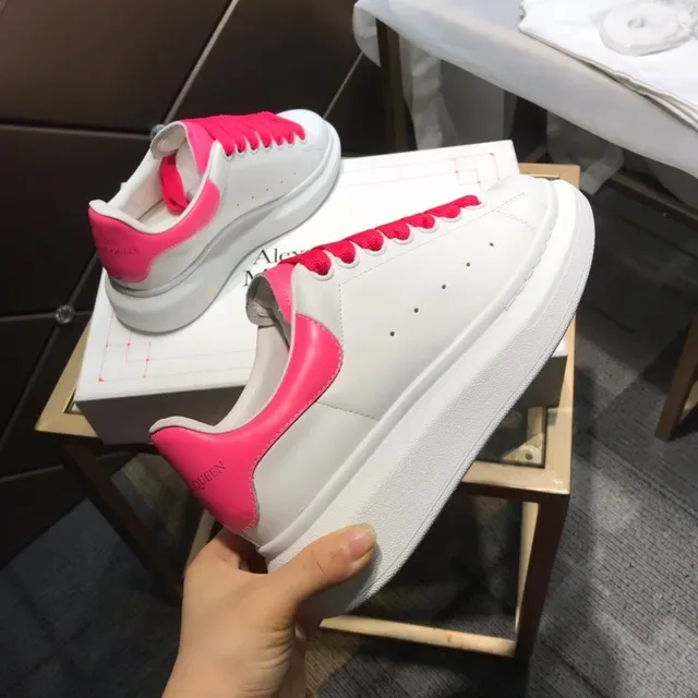 Alexander McQueen حذاء رياضي كبير الحجم أبيض وردي قاعدة منصة عريض مسطح أحزمة مرنة حذاء رياضي لأسلوب الحياة 5