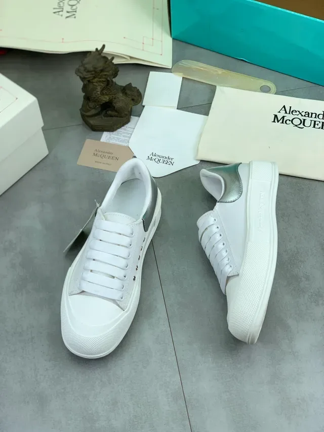 Alexander McQueen Oversized Sneaker White Silver Sole Canvas Upper Lifestyle Sneakers 5