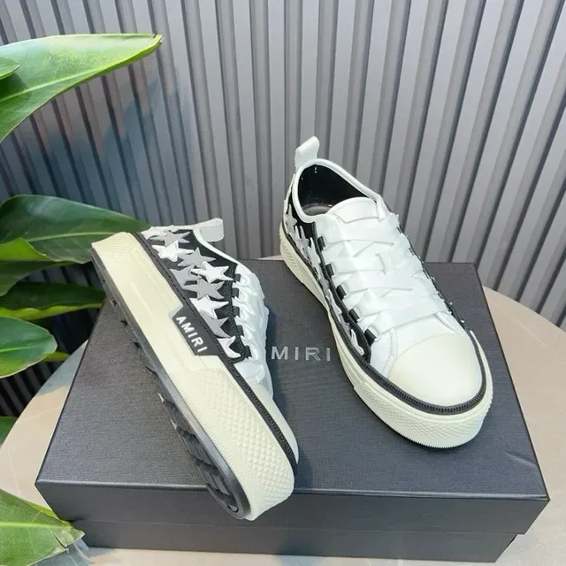 Amiri Chaussures Lifestyle Noir Blanc Brodées aux Étoiles avec Semelle de Plateforme Supérieure 4