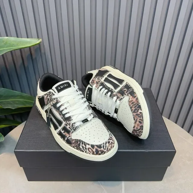 Amiri MA Court sneakers de style de vie noir et blanc à l'impression léopard 4