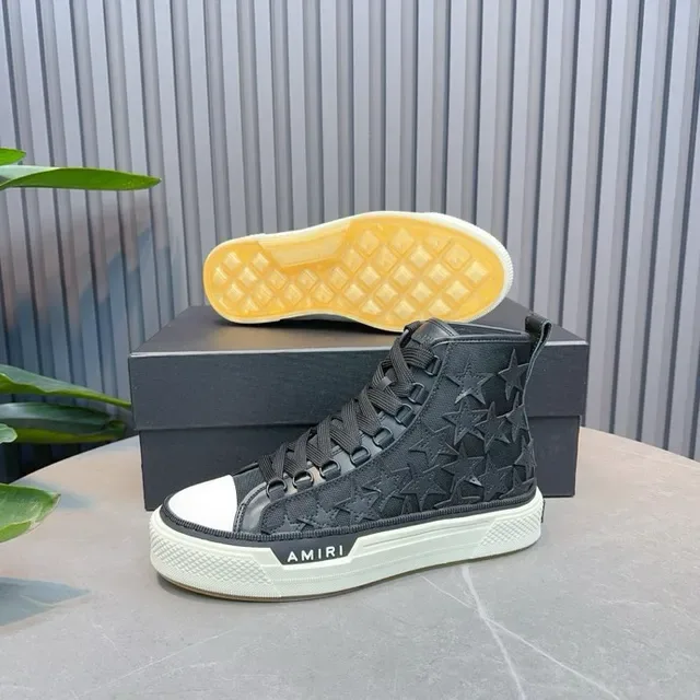 Amiri Skel Top High Chaussures lifestyle noires à motif étoile embossé 4