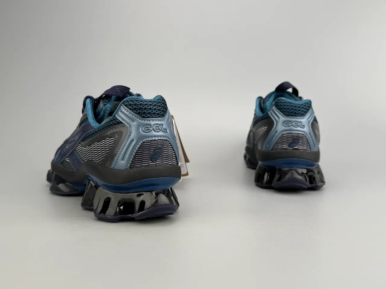ASICS Navy Black Mesh And Synthetic Overlay Upper Sculpted Wavy Midsole Running Shoes 4
