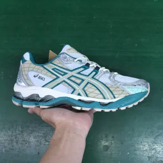 ASICS White Blue Mesh And Synthetic Overlay Construction Teal-Accented Tiger Stripe Running Shoes