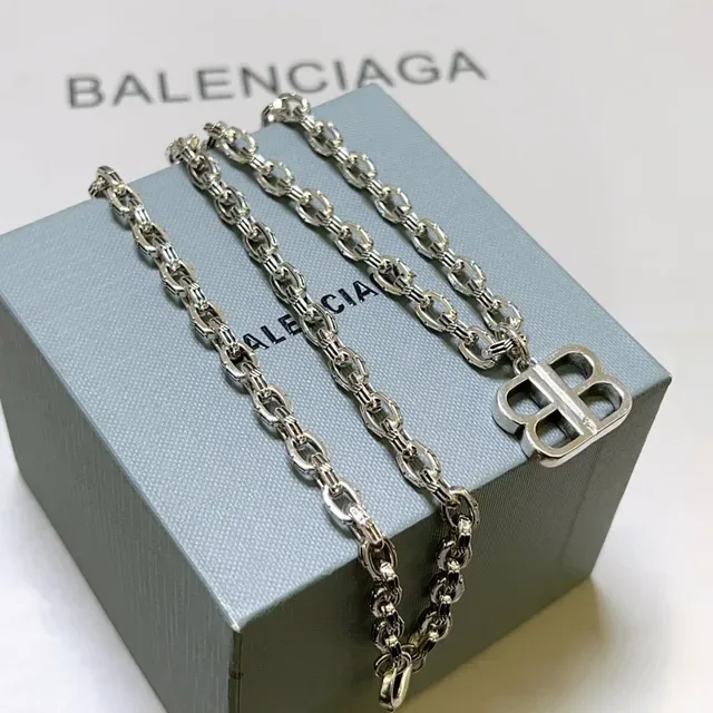 Collier Balenciaga BB Argent Chaîne à maillons lourds Pendentif logo découpé 6