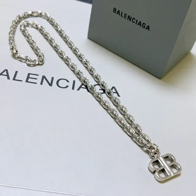 Collier Balenciaga BB Argent Chaîne à maillons lourds Pendentif logo découpé 7
