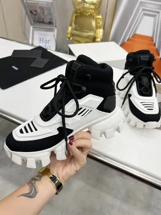 Balenciaga Defender High Preto e Branco Chunky Sneakers 2