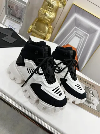 Balenciaga Defender High Preto e Branco Chunky Sneakers 4
