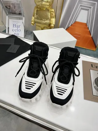 Balenciaga Defender High Preto e Branco Chunky Sneakers 7