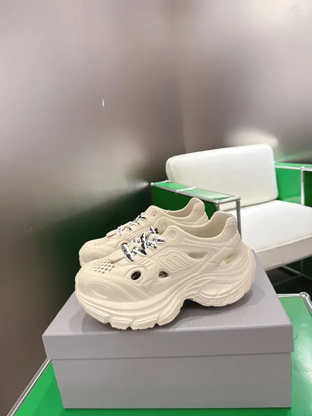 Balenciaga Defender Off-White Perforadas Chunky Sneakers 4