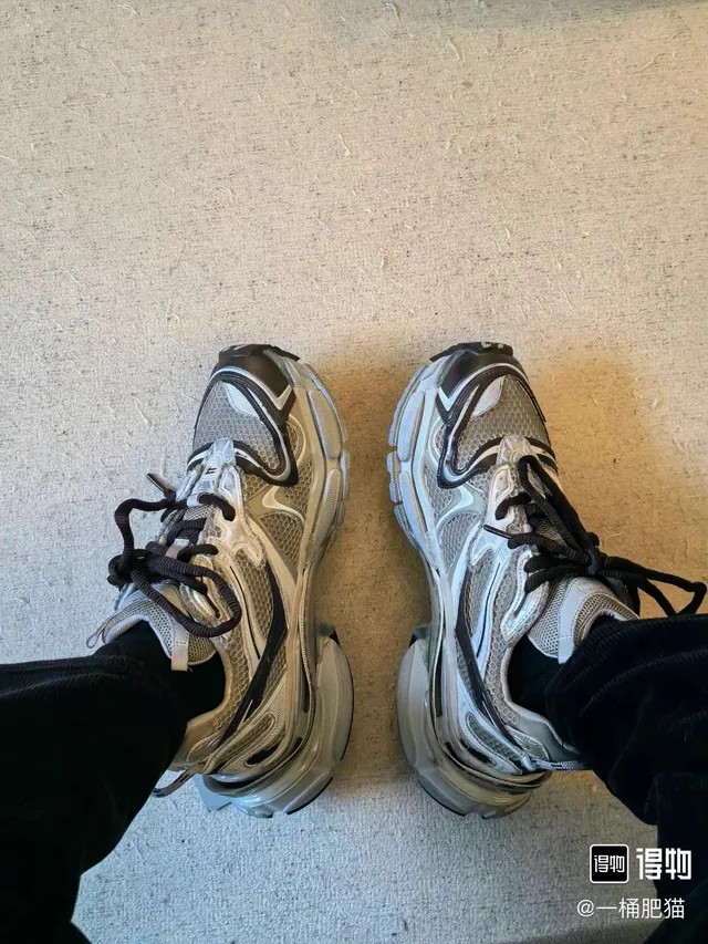 Balenciaga Defender White Gray Black Chunky Sneakers 3