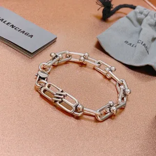 Balenciaga سوار لينك مصقول بلون فضي معدني