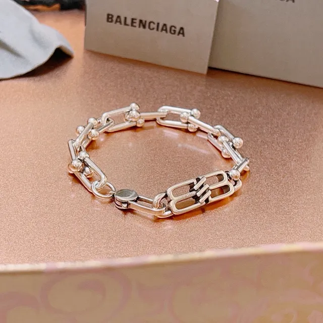 Balenciaga سوار لينك مصقول بلون فضي معدني 2