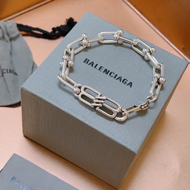 Balenciaga سوار لينك مصقول بلون فضي معدني 6