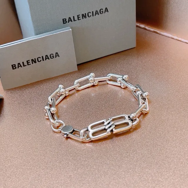 Balenciaga سوار لينك مصقول بلون فضي معدني 8