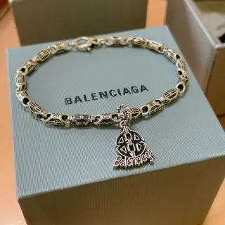 Balenciaga Logo Charm Cadena de eslabones Pulsera