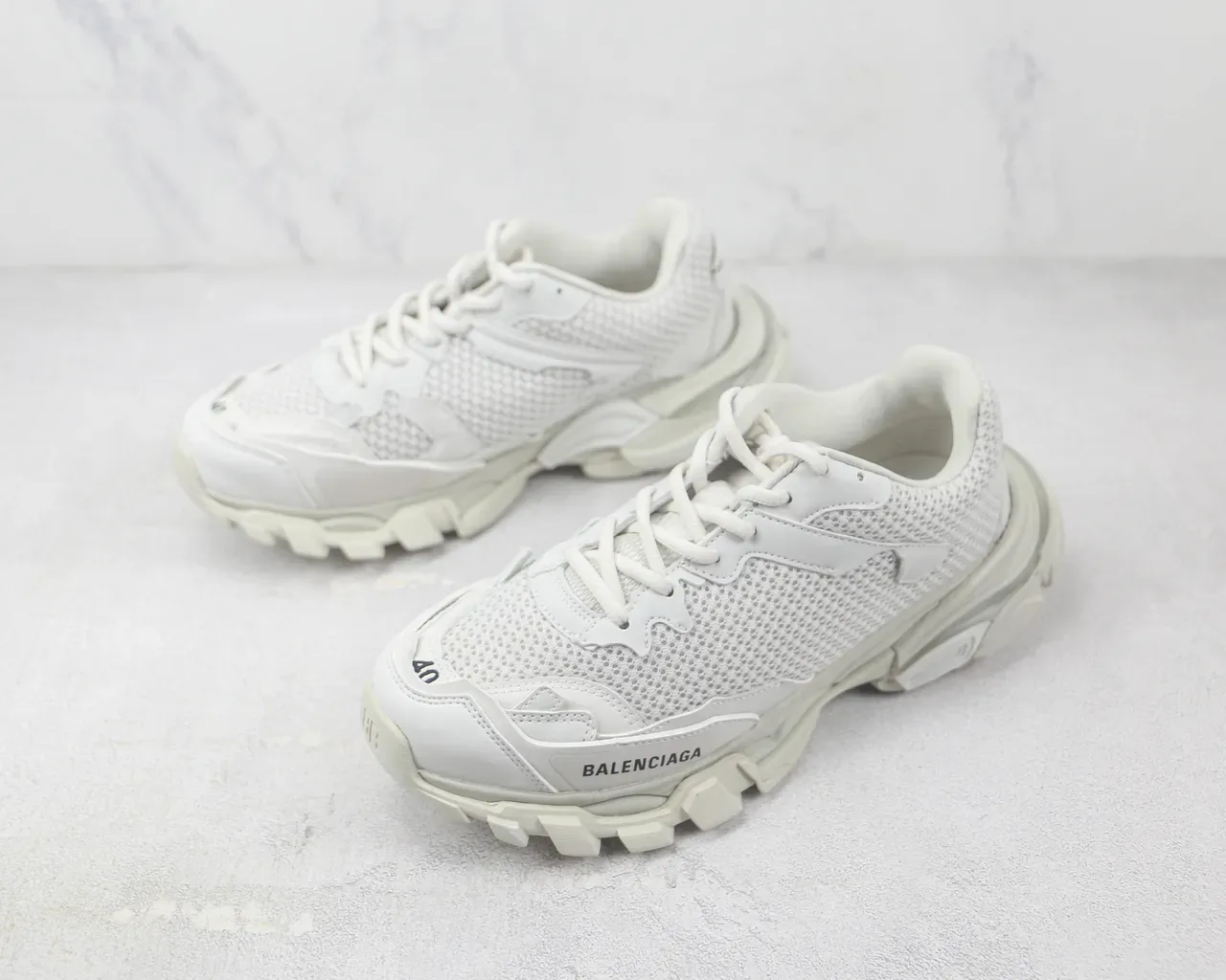 Balenciaga Runner أحذية رياضية بيضاء شبكة مثقبة سميكة 4