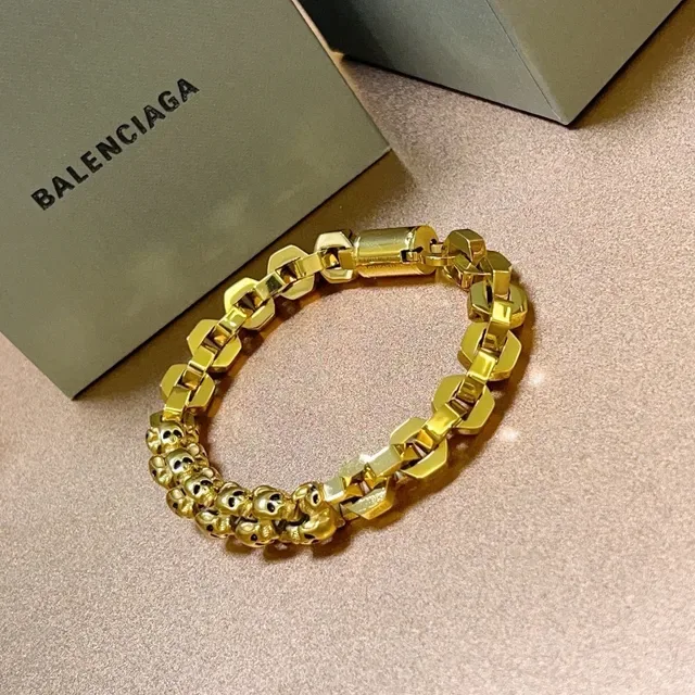 Balenciaga Pulseira Corrente Crânio Metal Dourado 2