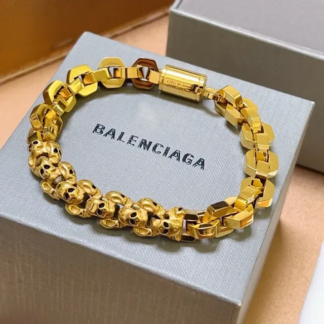 Balenciaga Pulseira Corrente Crânio Metal Dourado 3