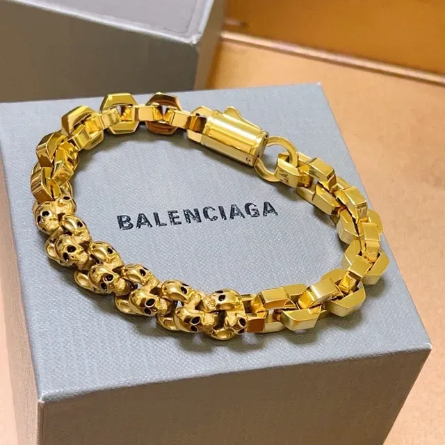 Balenciaga Pulseira Corrente Crânio Metal Dourado 9