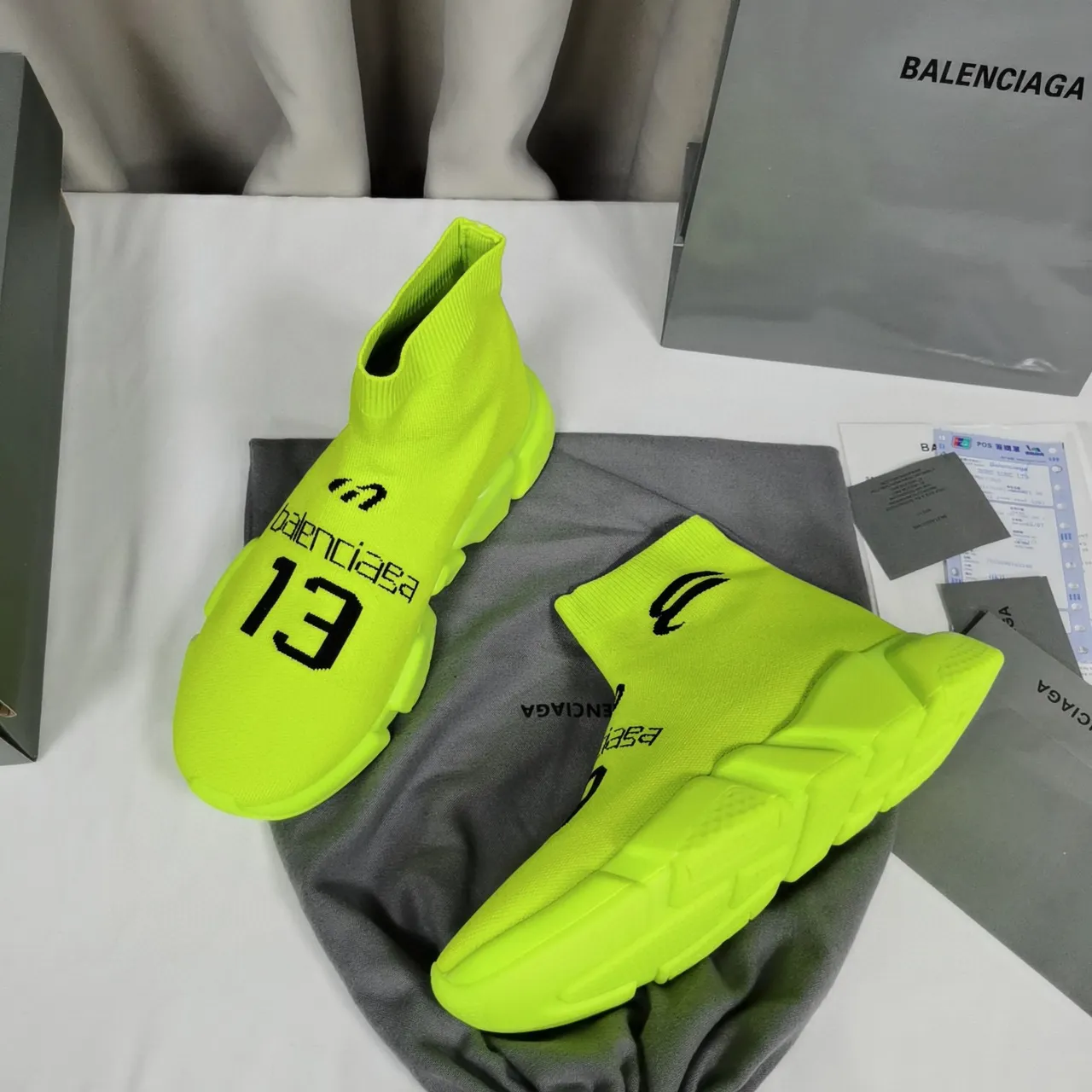 Balenciaga Speed Trainer Neon Lime Knit tênis lifestyle 2