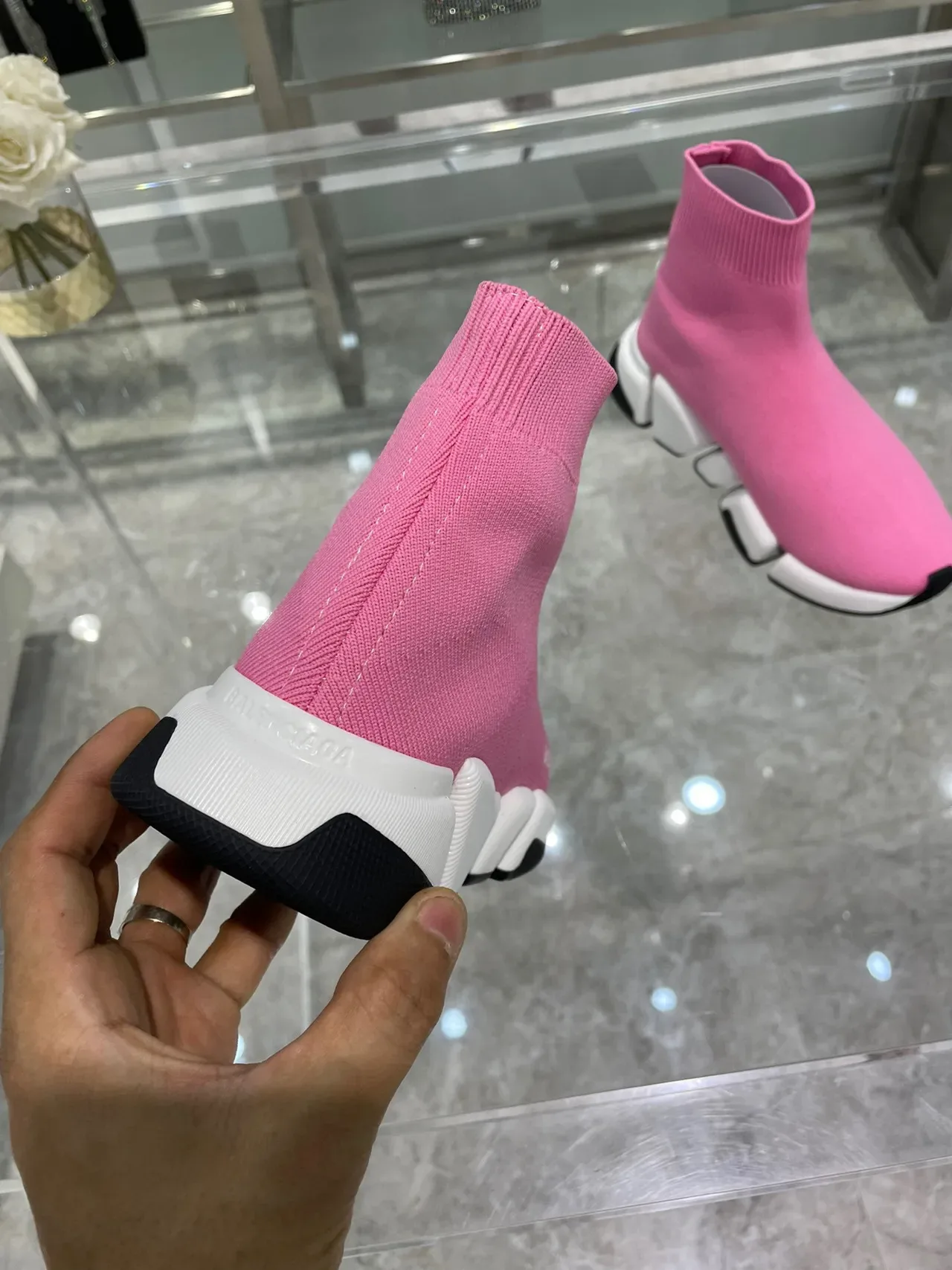 Balenciaga Speed Trainer حذاء رياضي أسلوب حياة بتصميم جورب وردي 3