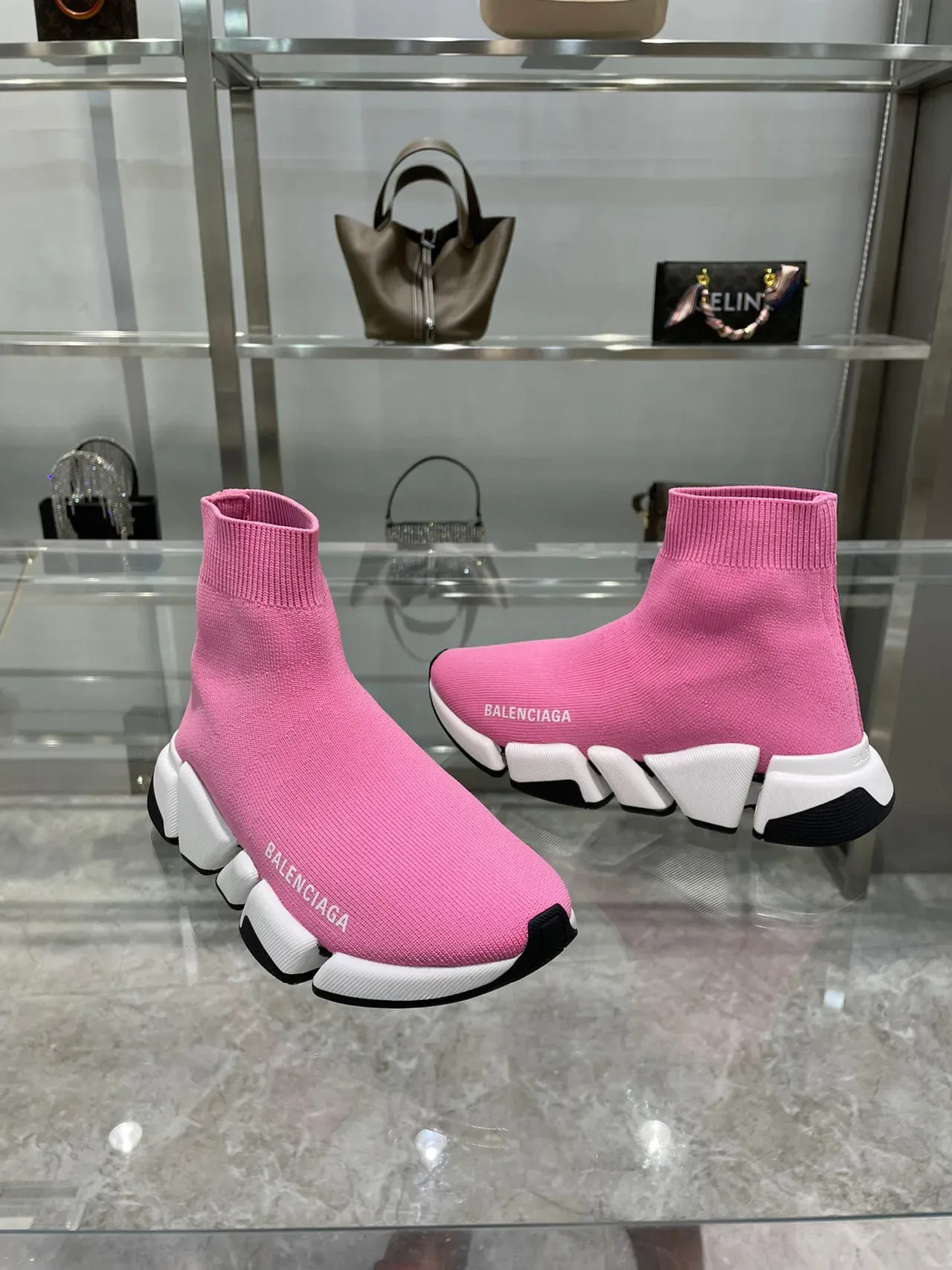 Balenciaga Speed Trainer حذاء رياضي أسلوب حياة بتصميم جورب وردي 7