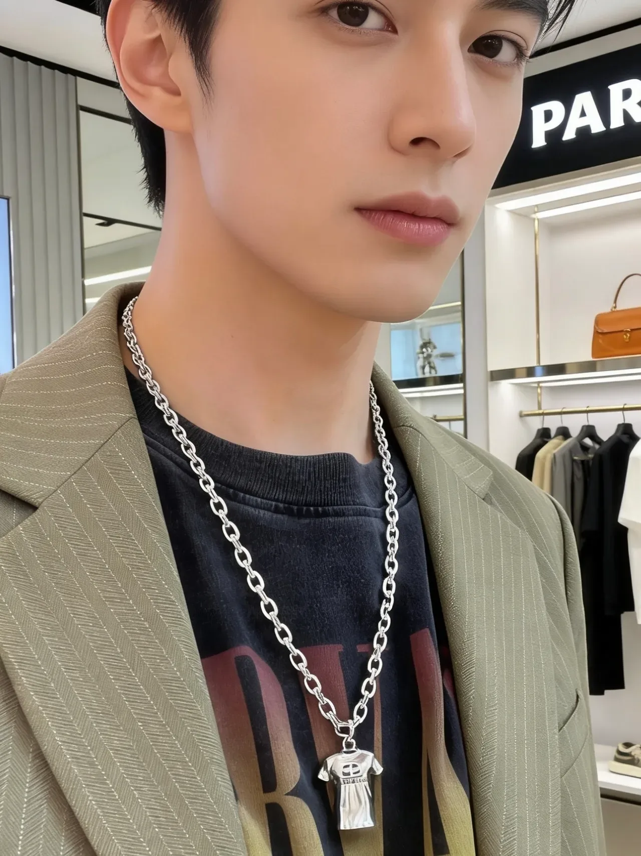 Balenciaga T-Shirt Necklace রূপালী মোটা ওভাল লিংক চেইন খোদাই করা পেন্ডেন্ট নেকলেস 6