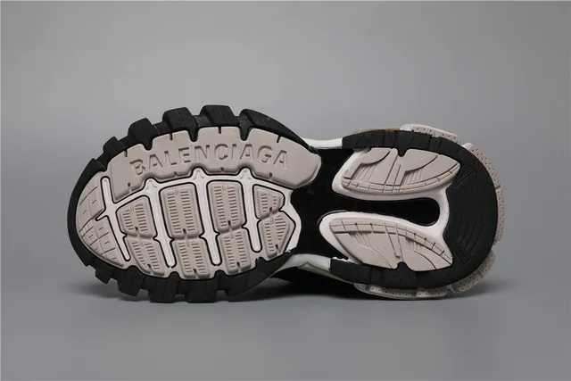 Balenciaga Track Sneaker gris noir blanc sneakers chunky 6