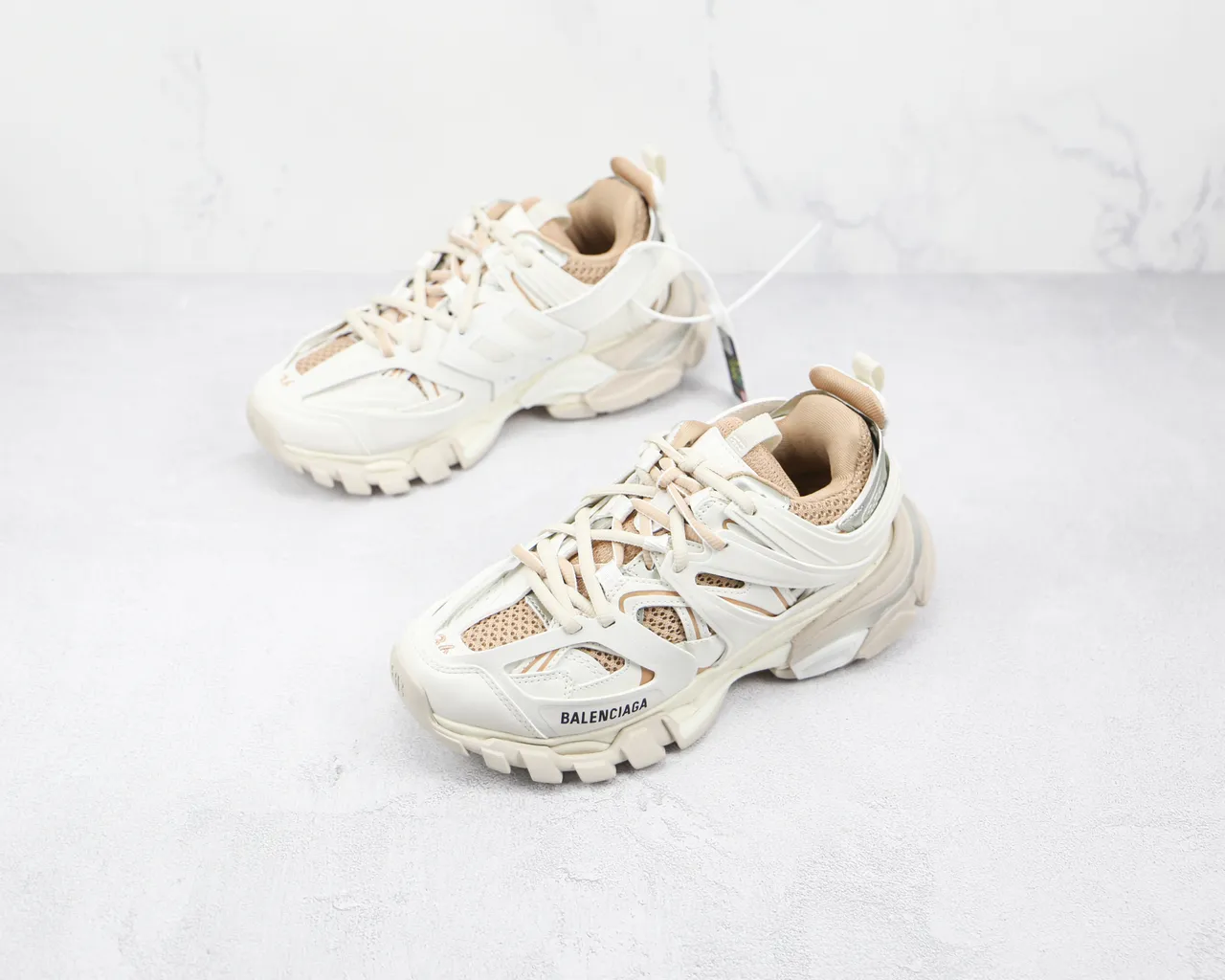 Balenciaga Track Trainer Off-White Beige tênis de sola grossa 7