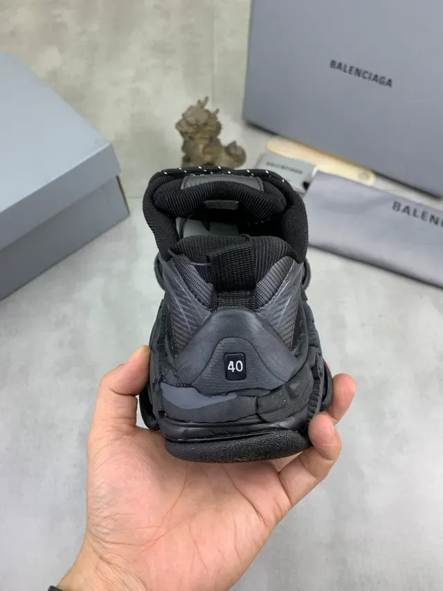 Zapatillas Chunky Balenciaga Triple S negras 6