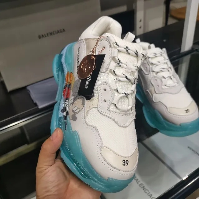 Balenciaga Triple S Mickey Mouse tênis brancos e ciano chunky 5