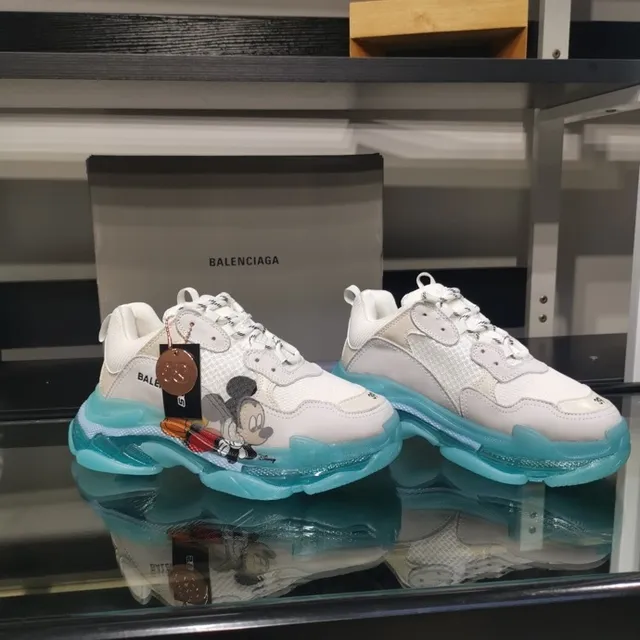 Balenciaga Triple S Mickey Mouse tênis brancos e ciano chunky 6