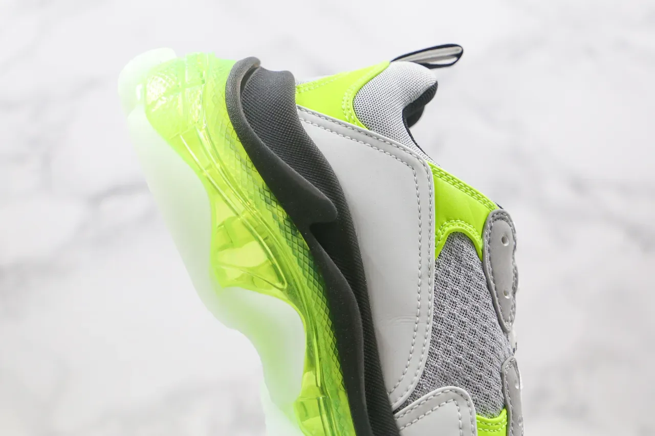 Balenciaga Triple S Verde Neón Chunky Sneakers 4