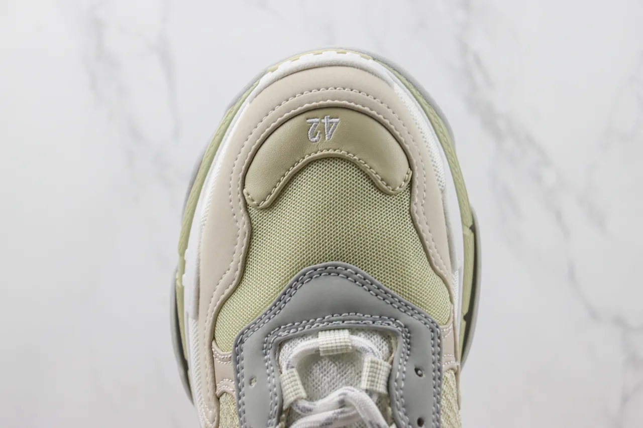 Balenciaga Triple S bege verde pálido tênis chunky 6