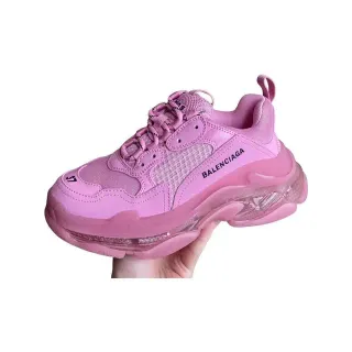 Balenciaga Triple S حذاء رياضي وردي سميك