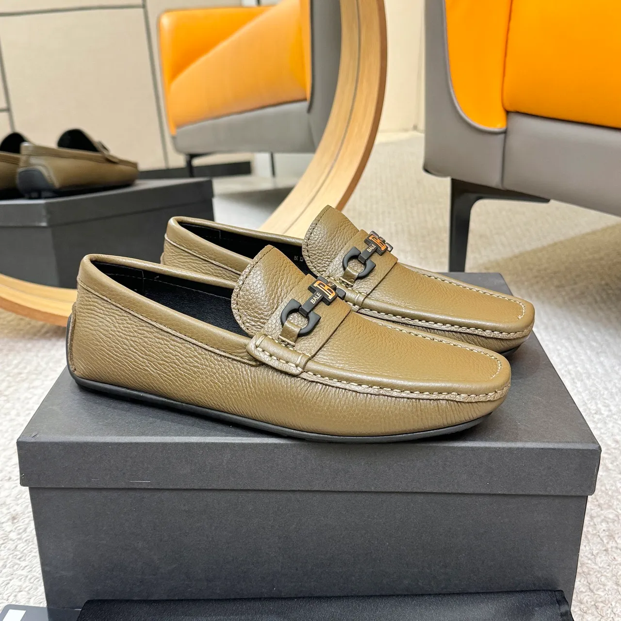 Balmain B-Court Beige Noir Cuir Pébblé Matériel Métallique Inspiré du Horsebit Mocassins 3