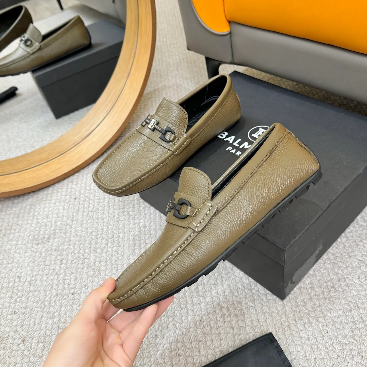 Balmain B-Court Beige Noir Cuir Pébblé Matériel Métallique Inspiré du Horsebit Mocassins 4