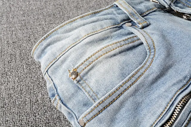 Balmain Blue Gold Jeans en denim light-wash avec couture contrast 9