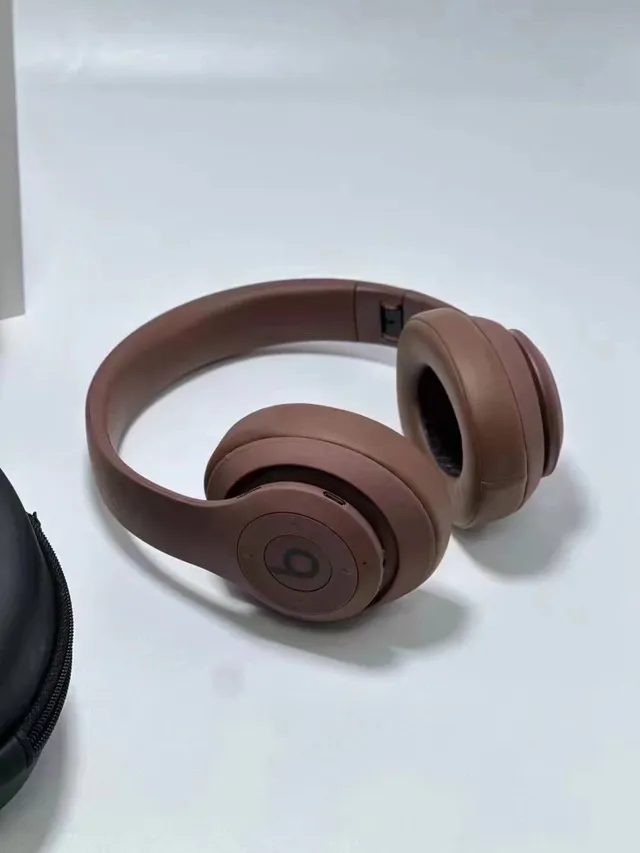 Beats Studio Pro Brown White Slim Headband Oval Earcups Over-ear Headphones 4