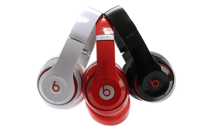 Beats Studio White Red Glossy Finish Metal-Accented Headband Over-ear Headphones 3