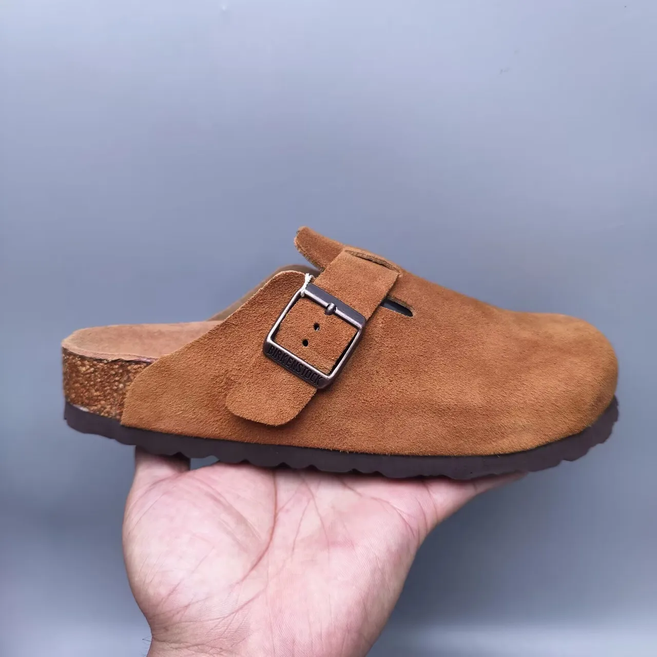 Birkenstock Arizona حنطي جلد ناعم حزام واحد كلوج 4
