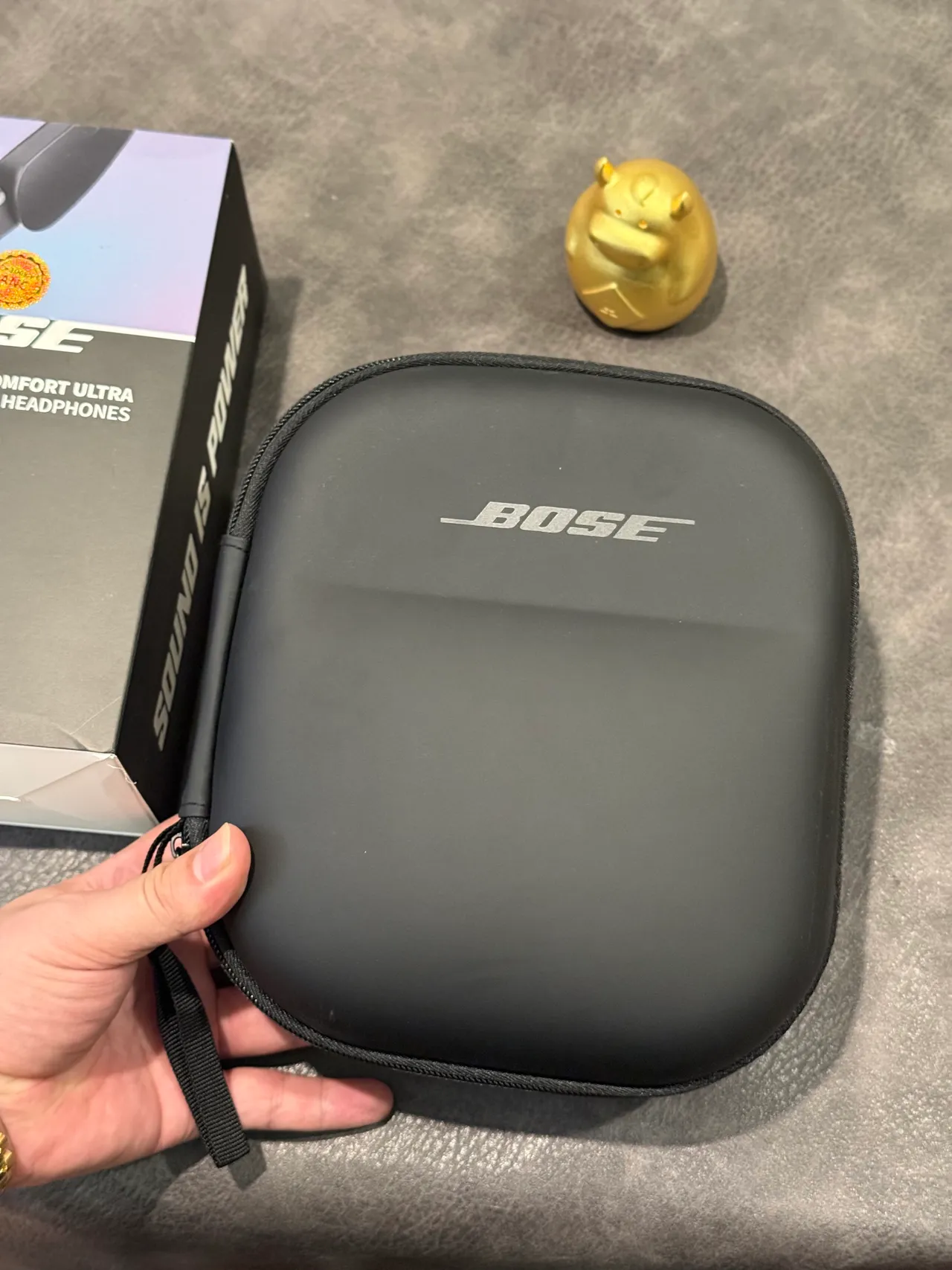 Bose QuietComfort Ultra Black Over-Ear Headphones 5