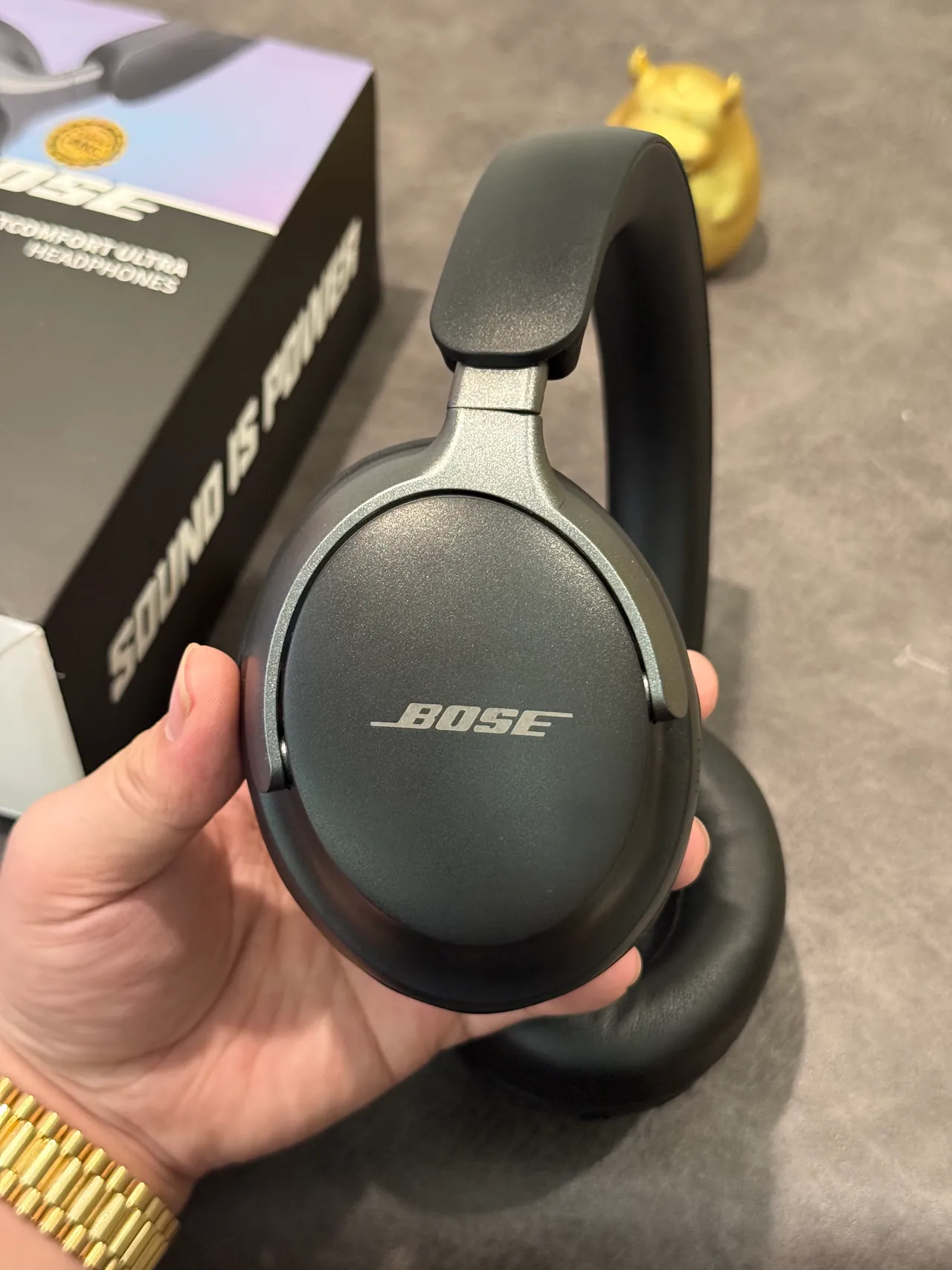 Bose QuietComfort Ultra Black Over-Ear Headphones 6