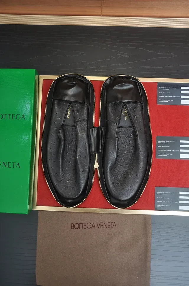 Bottega Veneta Andiamo Black Brown Ostrich-Textured Leather Slip-On Construction Loafer 5