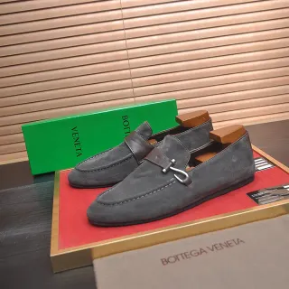 Bottega Veneta Andiamo 灰色麂皮乐福鞋
