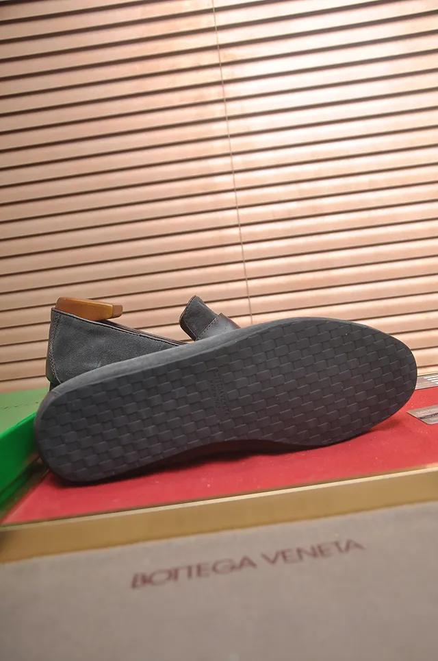 Bottega Veneta Andiamo Mocassins en Daim Gris 2