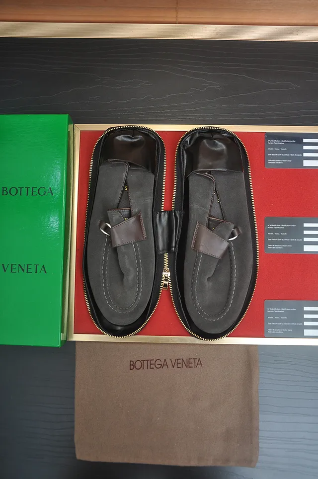 Bottega Veneta Andiamo Mocassins en Daim Gris 5