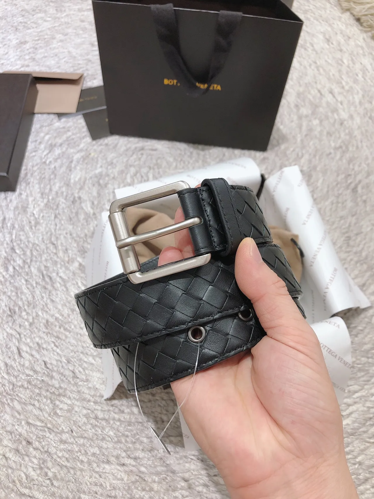 Bottega Veneta أسود فضي Intrecciato منسوج مستطيل مشبك جلد حزام 6