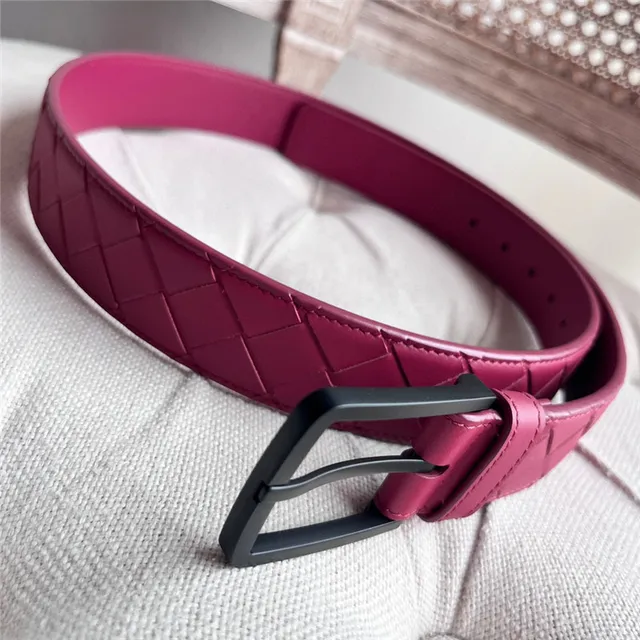Bottega Veneta Cassette Intrecciato حزام جلد وردي 17
