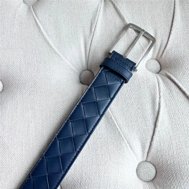 Bottega Veneta Cassette Intrecciato حزام جلد وردي 19
